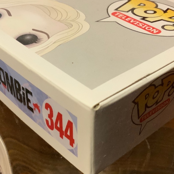 Funko POP! Olivia Moore #344 (iZombie) - Picture 2 of 9